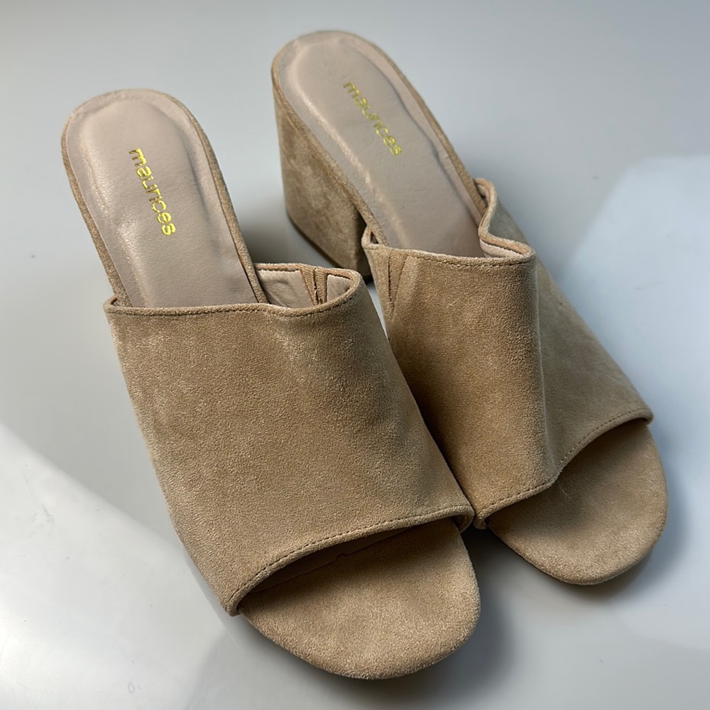 Maurices Cream Suede Open Toe Heels Y10-15